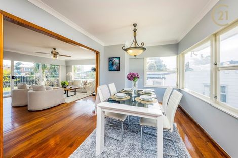 Photo of property in 3 Halberg Street, Papakura, 2110