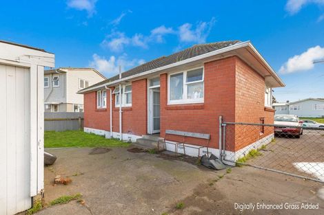 Photo of property in 60 Matipo Street, Castlecliff, Whanganui, 4501