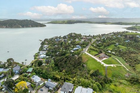 Photo of property in 10 Mahana Place, Raglan, 3225