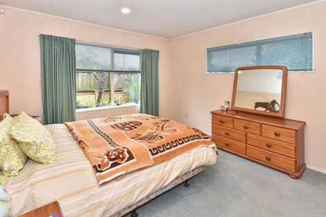 Photo of property in 17 Sheriff Place, Randwick Park, Auckland, 2105