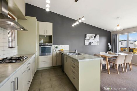 Photo of property in 80c Stewart Drive, Newlands, Wellington, 6037