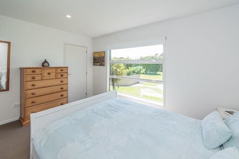 Photo of property in 16 Egmont Street, Patea, 4520