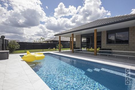 Photo of property in 42 Pohutukawa Parade, Riverhead, 0820