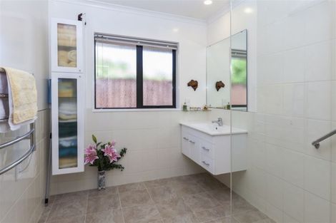 Photo of property in 2/156 Blighs Road, Strowan, Christchurch, 8052