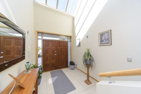 Photo of property in 27 The Strand, Fitzherbert, Palmerston North, 4410