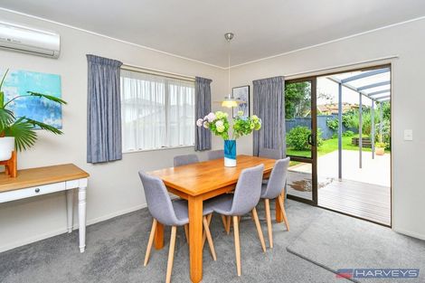 Photo of property in 4 Peretao Rise, The Gardens, Auckland, 2105