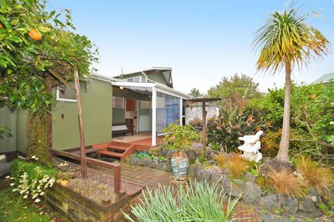 Photo of property in 51 Barrier View Road, Leigh, 0985