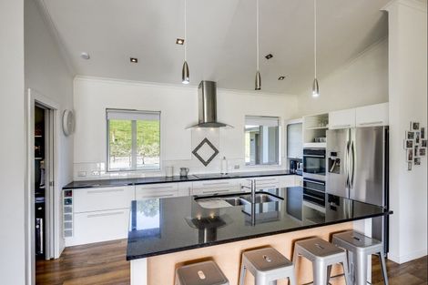 Photo of property in 30 Waipuka Road, Waimarama, Havelock North, 4294