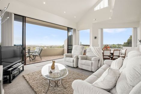 Photo of property in 77 Fitzwilliam Drive, Torbay, Auckland, 0630