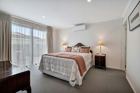 Photo of property in 425 Mangorei Road, Highlands Park, New Plymouth, 4312