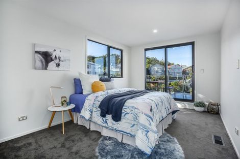 Photo of property in 149 Kelburn Parade, Kelburn, Wellington, 6012