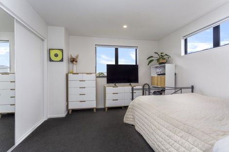 Photo of property in 1/130 Olliviers Road, Phillipstown, Christchurch, 8011