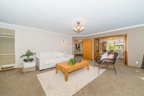 Photo of property in 4 Dresdan Court, Hokowhitu, Palmerston North, 4410