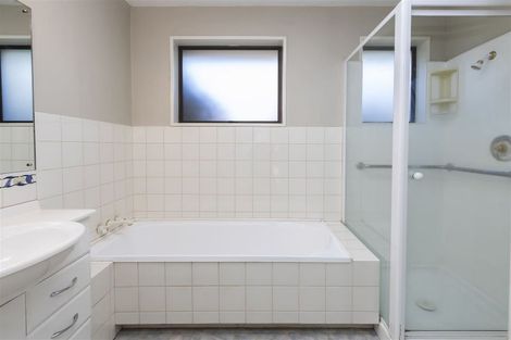 Photo of property in 25a Sayers Crescent, Ilam, Christchurch, 8041