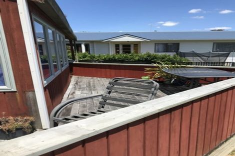 Photo of property in 19 Gilbass Avenue, Hamilton Lake, Hamilton, 3204