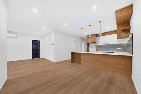 Photo of property in 4 Moko Road, Orewa, 0931