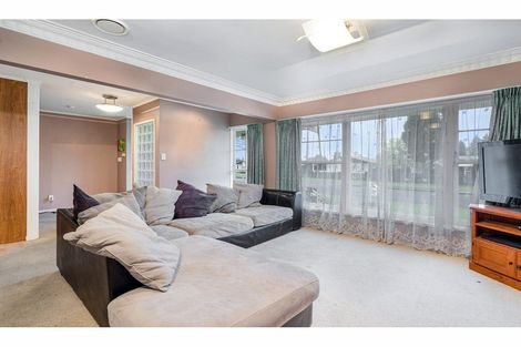 Photo of property in 1 Totaravale Street, Pukehangi, Rotorua, 3015