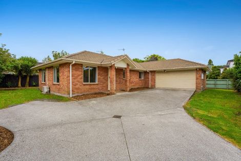 Photo of property in 10a Cade Place, Weymouth, Auckland, 2103