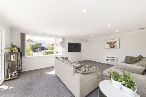 Photo of property in 23 Redwood Grove, Hokowhitu, Palmerston North, 4410