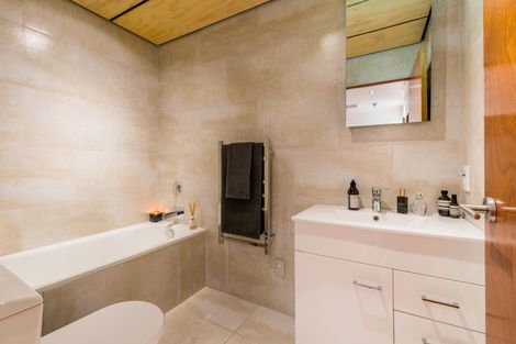 Photo of property in 112 Wood Bay Road, Titirangi, Auckland, 0604