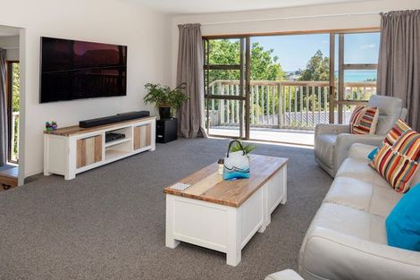 Photo of property in 7 Evelyn Road, Cockle Bay, Auckland, 2014