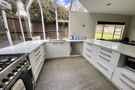 Photo of property in 2/5 Nigel Road, Browns Bay, Auckland, 0630