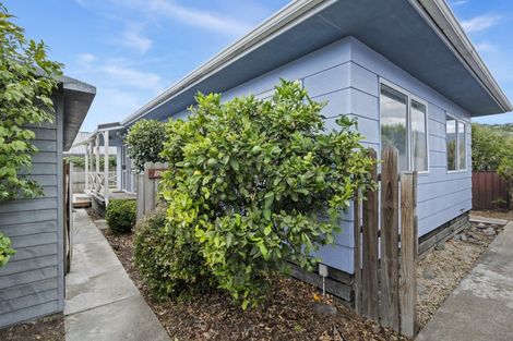 Photo of property in 2/62 Parkers Road, Tahunanui, Nelson, 7011