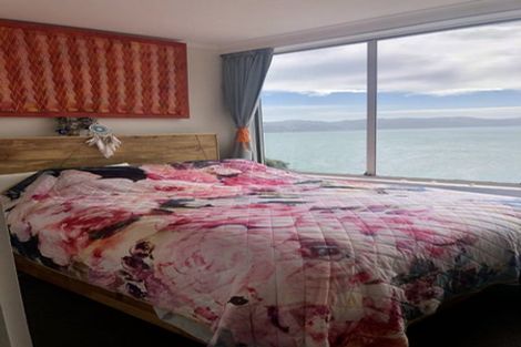 Photo of property in 2 Oriental Terrace, Mount Victoria, Wellington, 6011