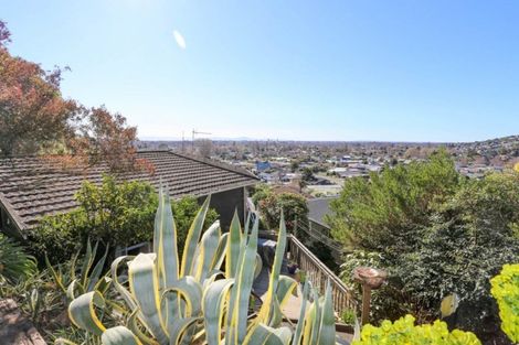 Photo of property in 11 Roseneath Place, Cashmere, Christchurch, 8022