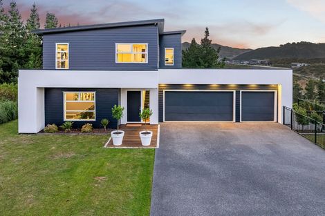 Photo of property in 32 Pacific View, Whitby, Porirua, 5024