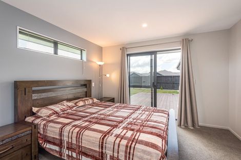 Photo of property in 160 Shillingford Boulevard, Rolleston, 7615