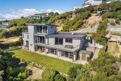 Photo of property in 21 Seascape View, Paremata, Porirua, 5024