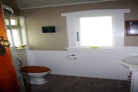 Photo of property in 28 Napier Street, Opunake, 4616