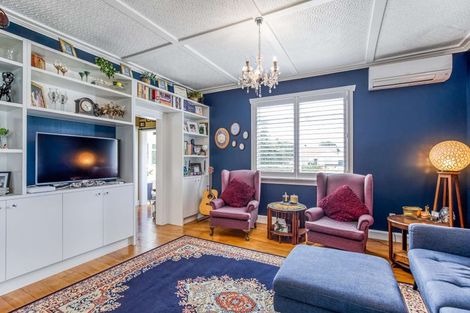 Photo of property in 37 Mosston Road, Castlecliff, Whanganui, 4501