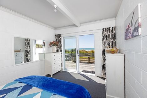 Photo of property in 165 Blue Pacific Parade, Riversdale Beach, Masterton, 5872