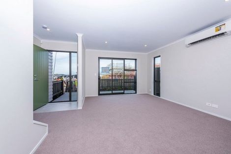 Photo of property in 11 Waenganui Road, Hobsonville, Auckland, 0616