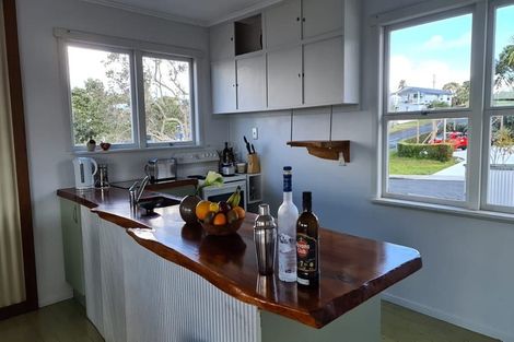 Photo of property in 114 Pacific Parade, Army Bay, Whangaparaoa, 0930