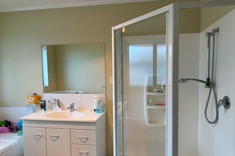 Photo of property in 102 Rhodes Drive, Kelvin Grove, Palmerston North, 4414