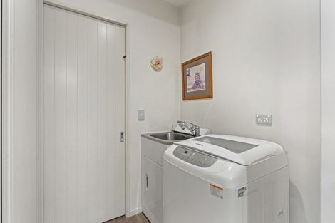 Photo of property in 11 Church Street, Oxford, 7430