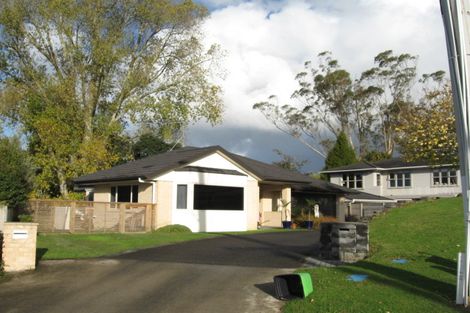 Photo of property in 16 The Glebe, Cockle Bay, Auckland, 2014