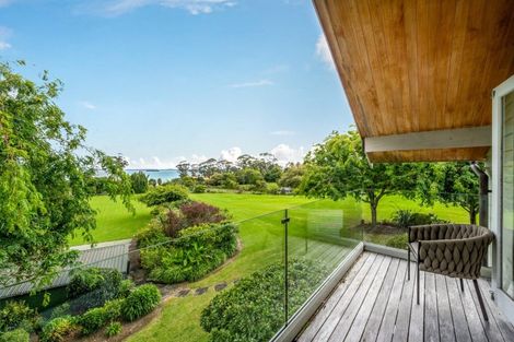 Photo of property in 247 Broomfields Road, Whitford, Howick, 2571