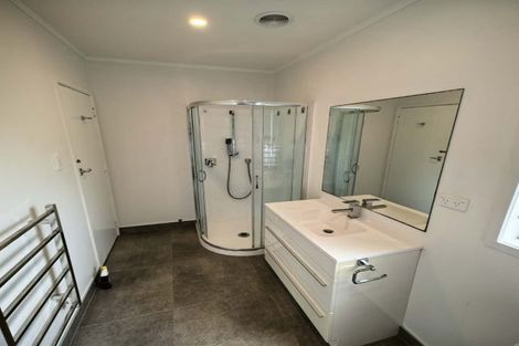 Photo of property in 43c Verbena Road, Birkdale, Auckland, 0626