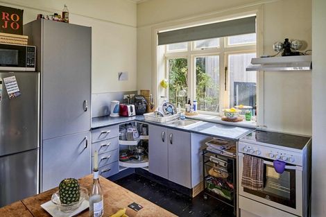 Photo of property in 151 Kelburn Parade, Kelburn, Wellington, 6012