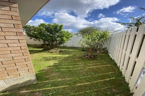 Photo of property in 24a Martin Jugum Lane, Ranui, Auckland, 0612