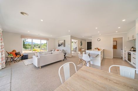 Photo of property in 29 Mt Marua Drive, Timberlea, Upper Hutt, 5018