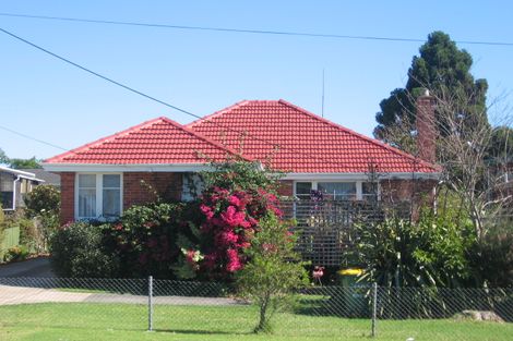 Photo of property in 1/20 Binsted Road, New Lynn, Auckland, 0600