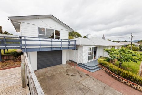 Photo of property in 2 Stoke Place, Awapuni, Palmerston North, 4412