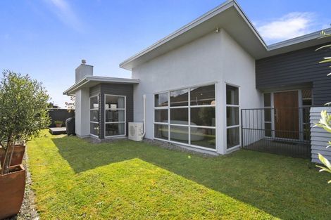 Photo of property in 81 Pacific Drive, Fitzherbert, Palmerston North, 4410