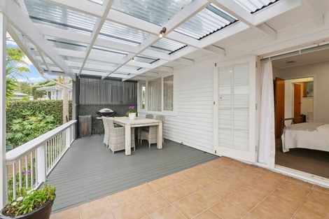 Photo of property in 1/17 Merriefield Avenue, Forrest Hill, Auckland, 0620