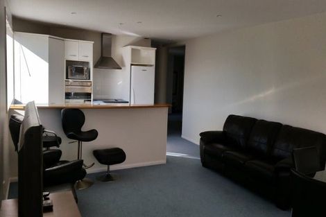 Photo of property in 5c/5 Kent Terrace, Mount Victoria, Wellington, 6011